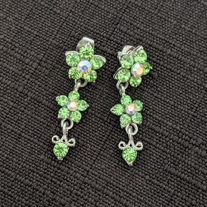 Lime Green costume jewelry earrings💚